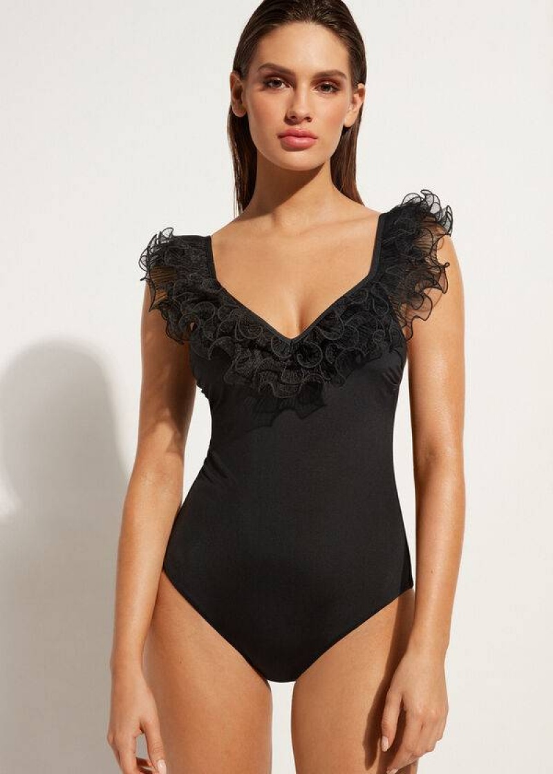 Calzedonia Lightly Padded One Piece Singapore Women\'s Swimsuits Black | CA 2038DN